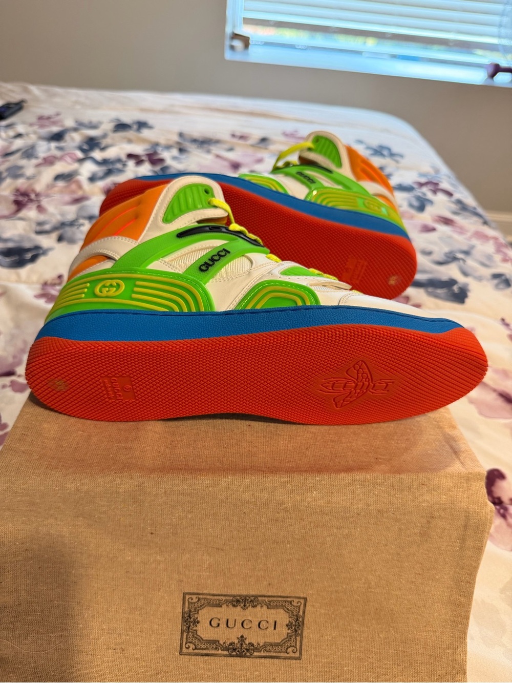 Auth Gucci Men High-Top Sneakers in White, Green, Orange, Yellow, Blue, Purple - Picture 4 of 6